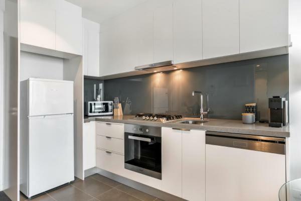 Experience Platinum Hotel Apartments Melbourne City Exterior foto